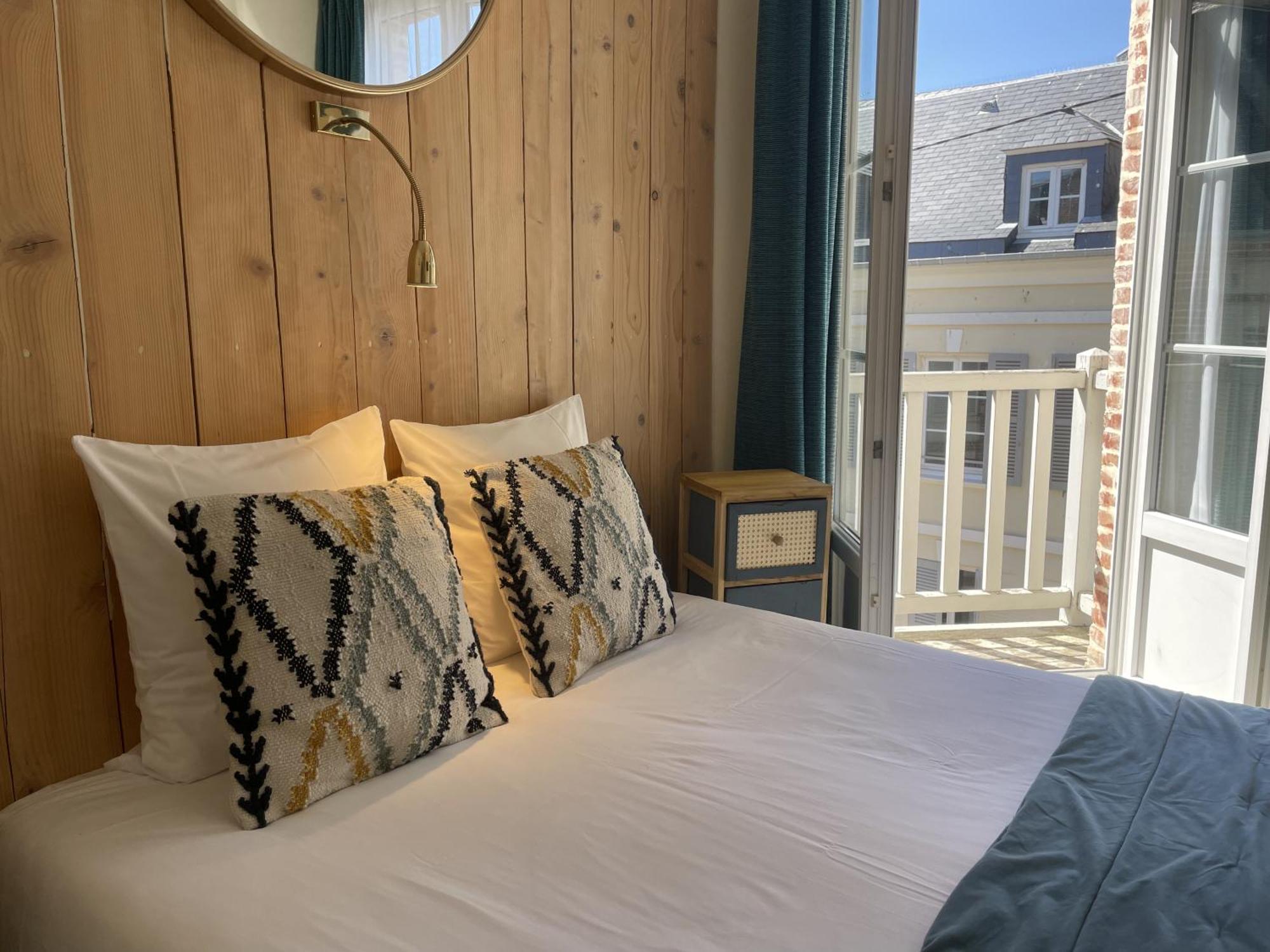 Le Trouville - Hotel De Charme ภายนอก รูปภาพ